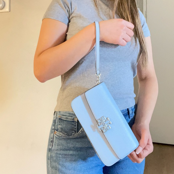 New, tory burch britten chain crossbody wallet w. Wristlet 141012 blue m… - Picture 16 of 17